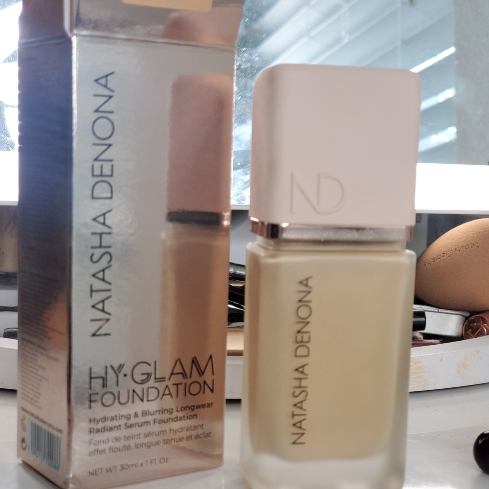 Natasha Denona HY-GLAM Foundation - Light Beige